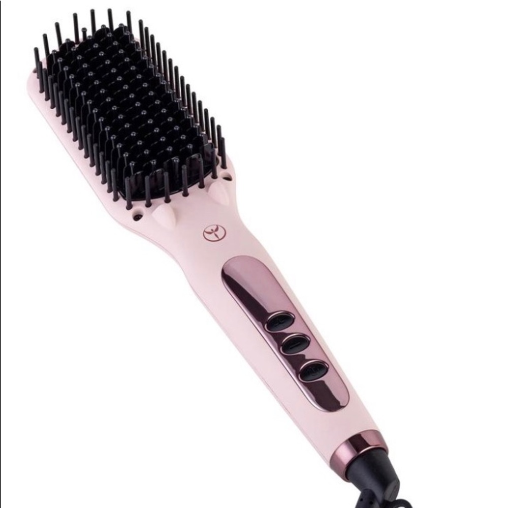 L’ange blush straightener brush